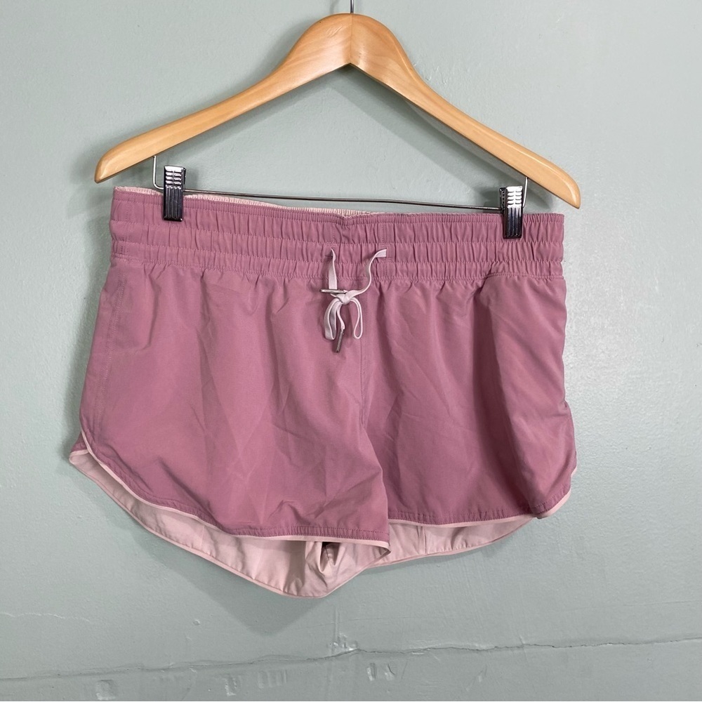 Lululemon‎ Choose a Side Shorts Pink Taupe Sz 10 Reversible 3"